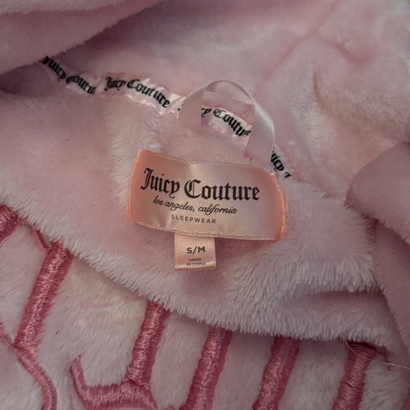 Juicy Couture Robe and Sleep Dress - Picture 4 of 7